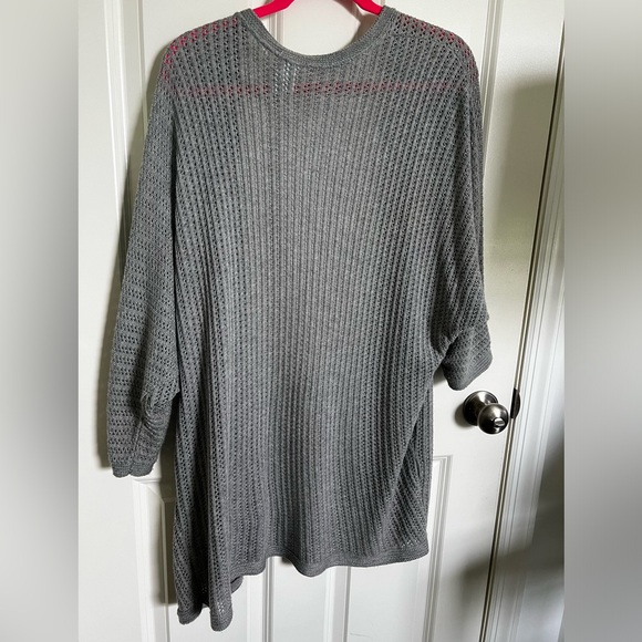 Oversized Gray Knit Cardigan, size 12-14 - Picture 3 of 4